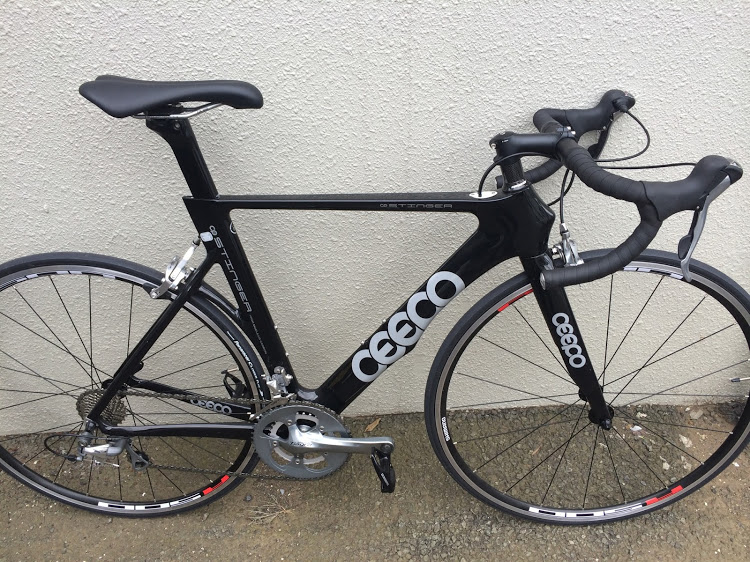 シーポ・スティンガー Mサイズ＊CEEPO STINGER＊ロードバイク＊完成車 シーポ・スティンガー Mサイズ＊CEEPO STINGER＊ロードバイク